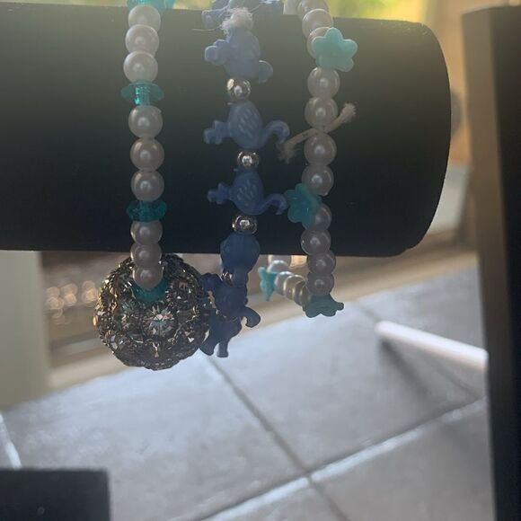 Cute SET of 3 Flamingo N Daisy bead Stretch bracelets, in pastel hues, Unmarked - Picture 2 of 3